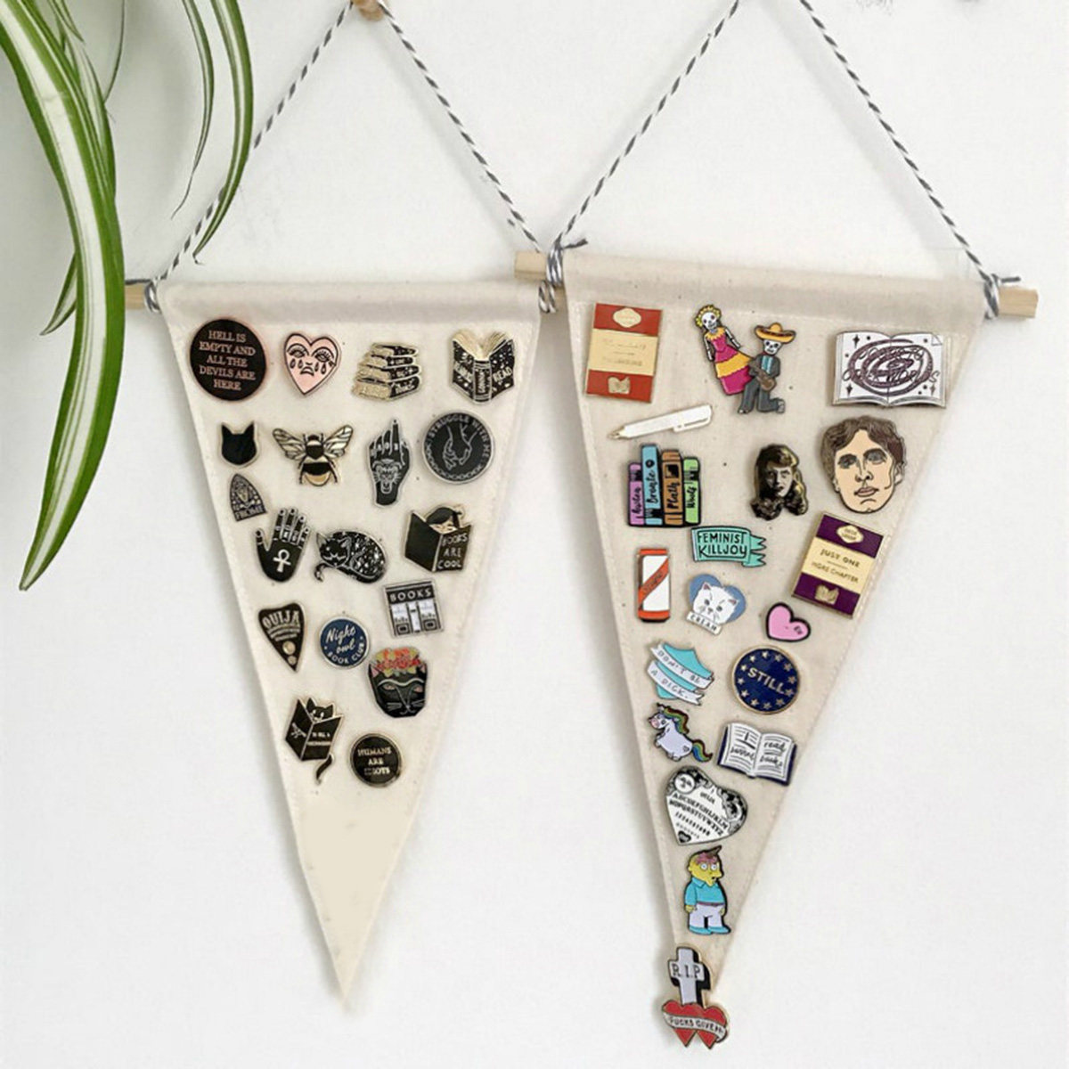 2pcs Badge Brooch Display Bann – Exhibition Of Art And Craft Bewertung und Preis