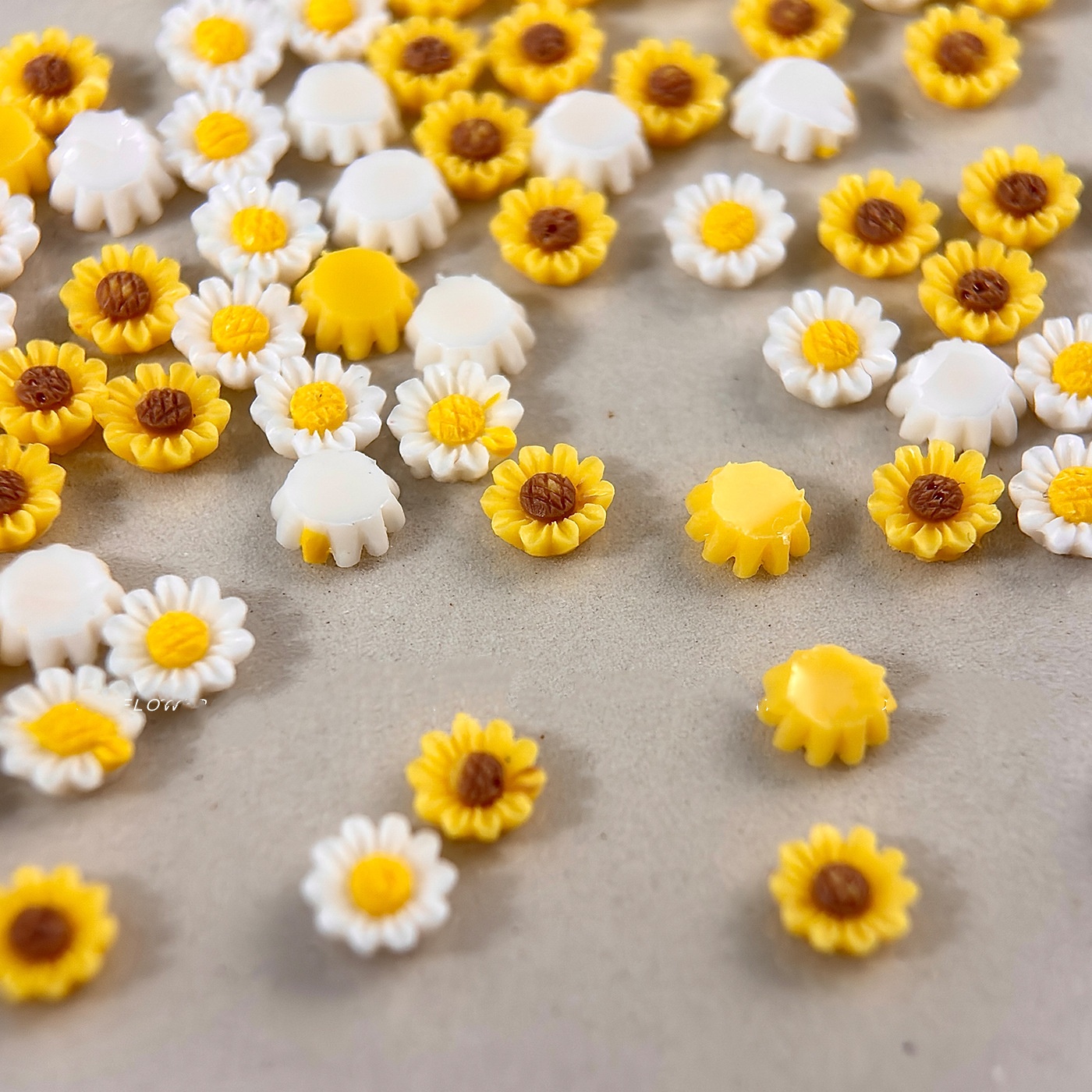 50Pcs Realistic Resin Mini Dai – Art Craft Yellow Springs Bewertung und Preis