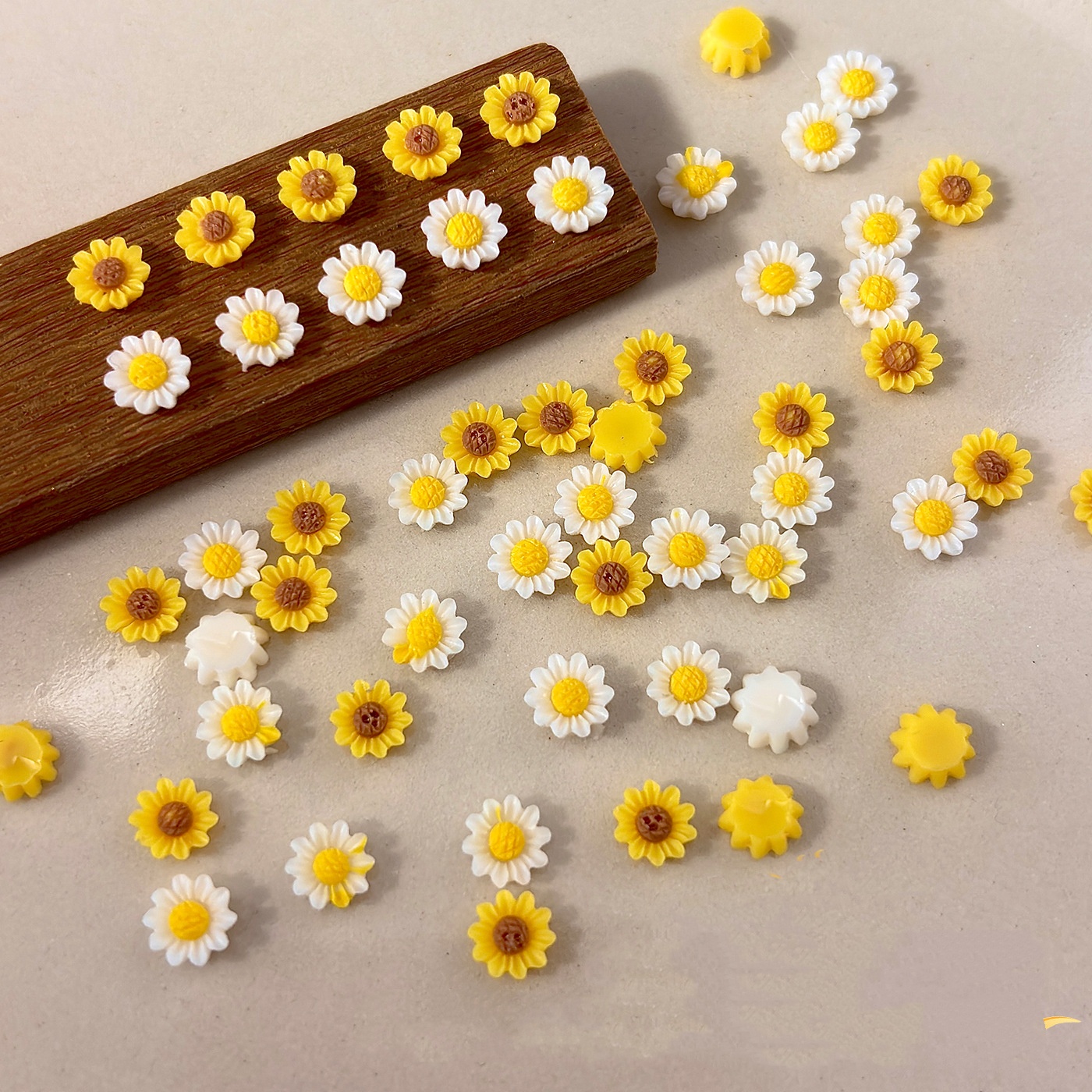 50Pcs Realistic Resin Mini Dai – Art Craft Yellow Springs Bewertung und Preis